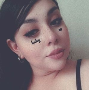 Meet your Posher, Priscilla